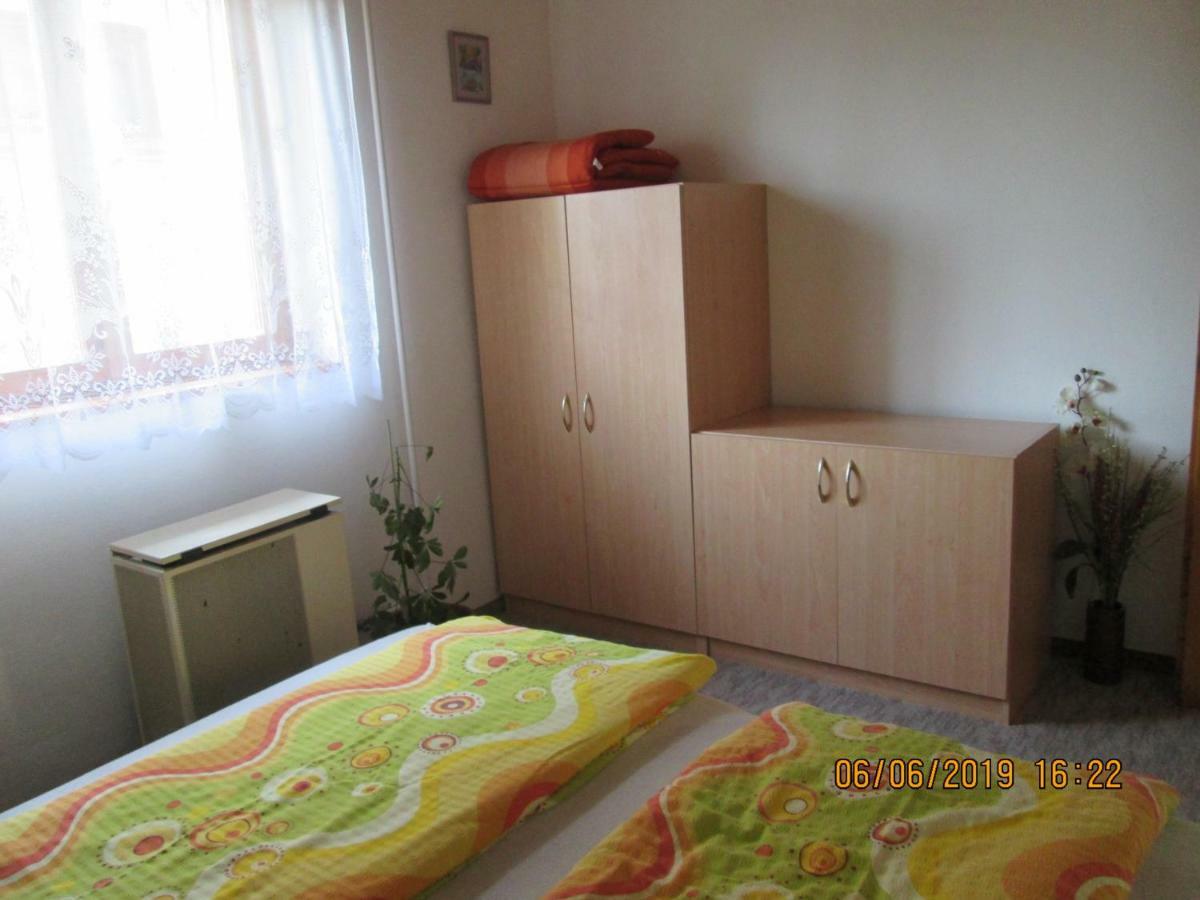 Fenyves Vendeghaz Apartment บาลาตอนเฟนีแวช ภายนอก รูปภาพ