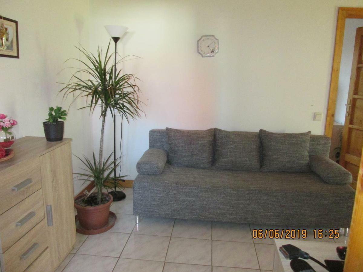 Fenyves Vendeghaz Apartment บาลาตอนเฟนีแวช ภายนอก รูปภาพ