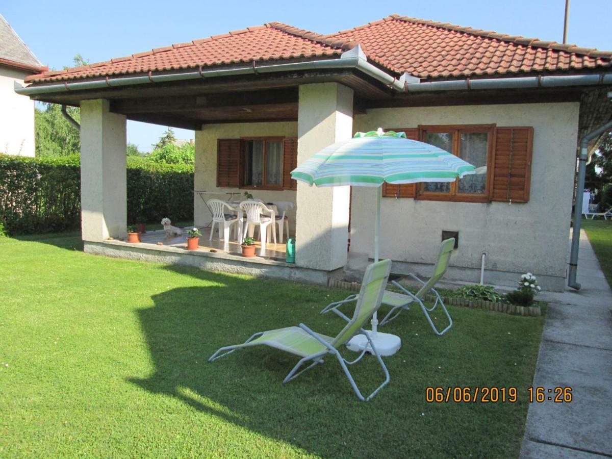 Fenyves Vendeghaz Apartment บาลาตอนเฟนีแวช ภายนอก รูปภาพ